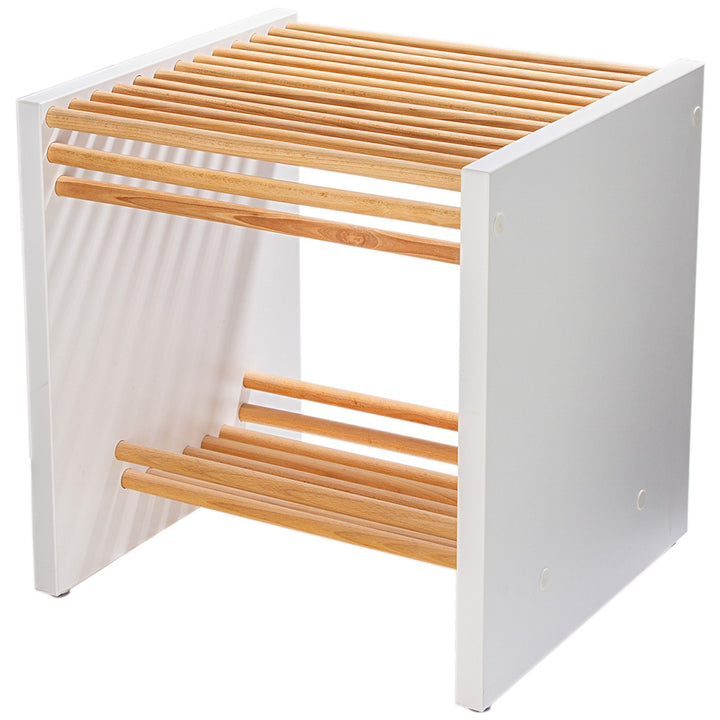 Designhocker modern mit Buchenholzdetails